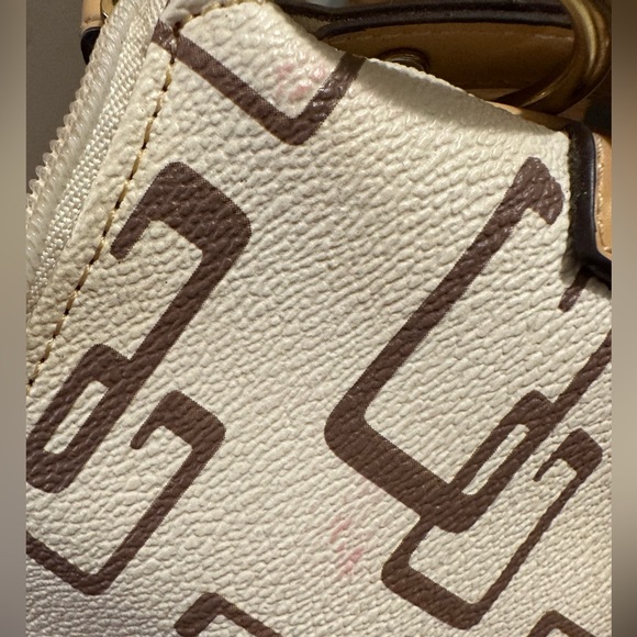 Guess cream with tan and gold accents shoulder bag. (5”x10.5”) - Picture 5 of 5
